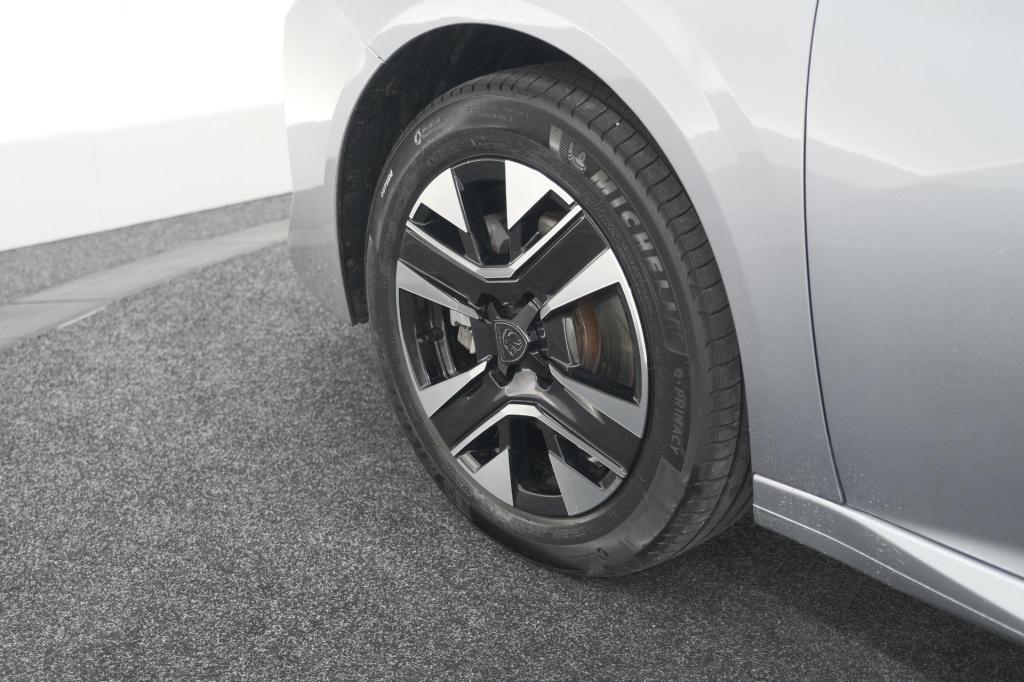 Peugeot 208 puretech 100 allure pack | nieuw model | apple carplay | parkee