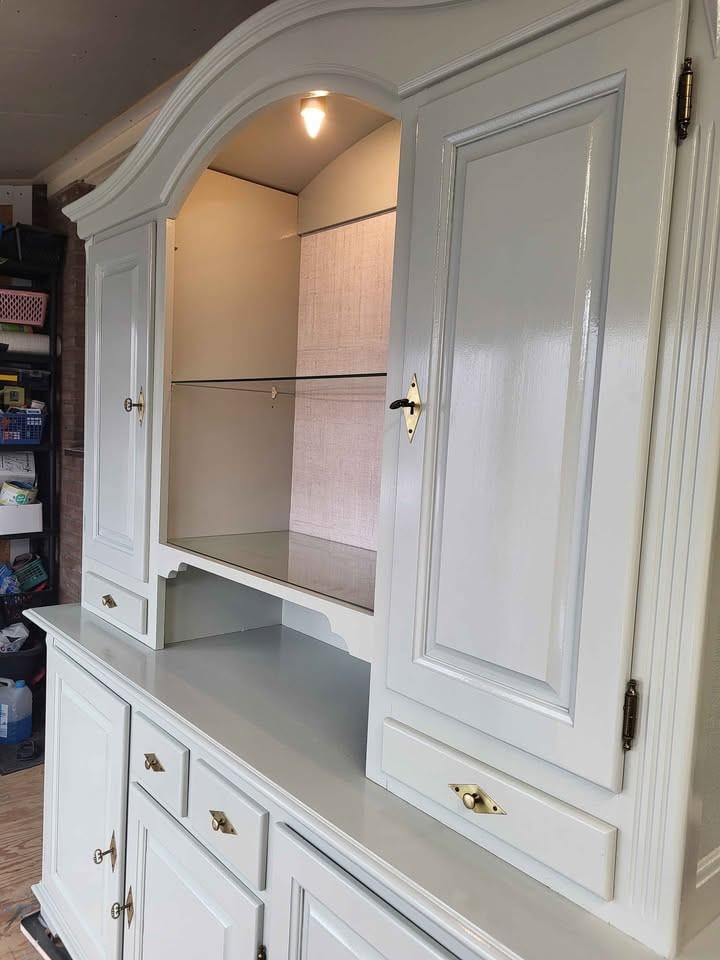 Prachtige buffetkast in de kleur saliegroen