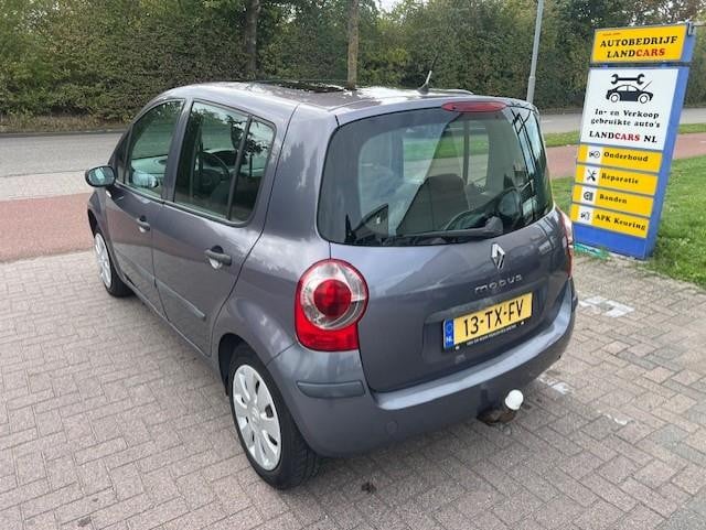 Renault Modus 1.4-16v air met trekhaak