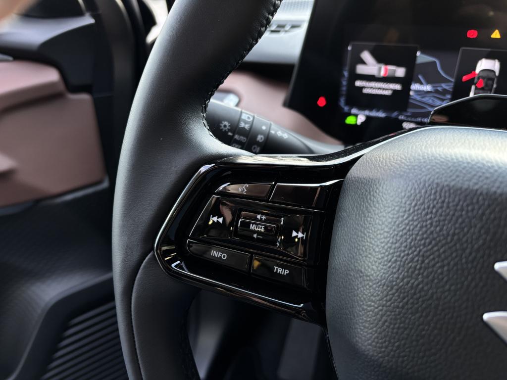 Suzuki E Vitara style 61 kwh