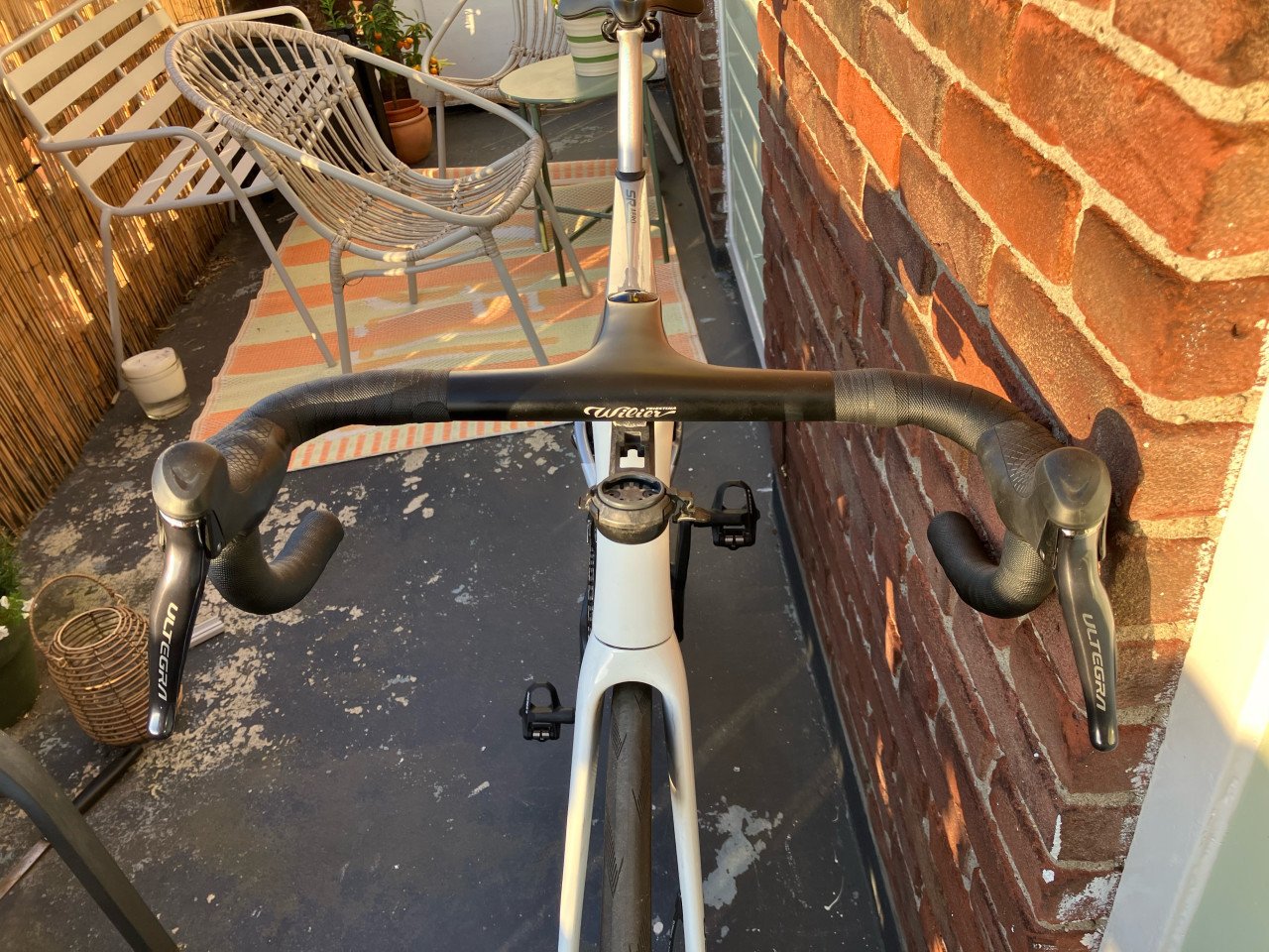 Sirocco Aero Racefiets - Ultegra di2 - carbon velgen en stuur
