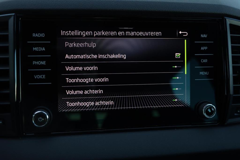 Skoda Karoq 1.5 tsi act sportline business 150pk dsg7