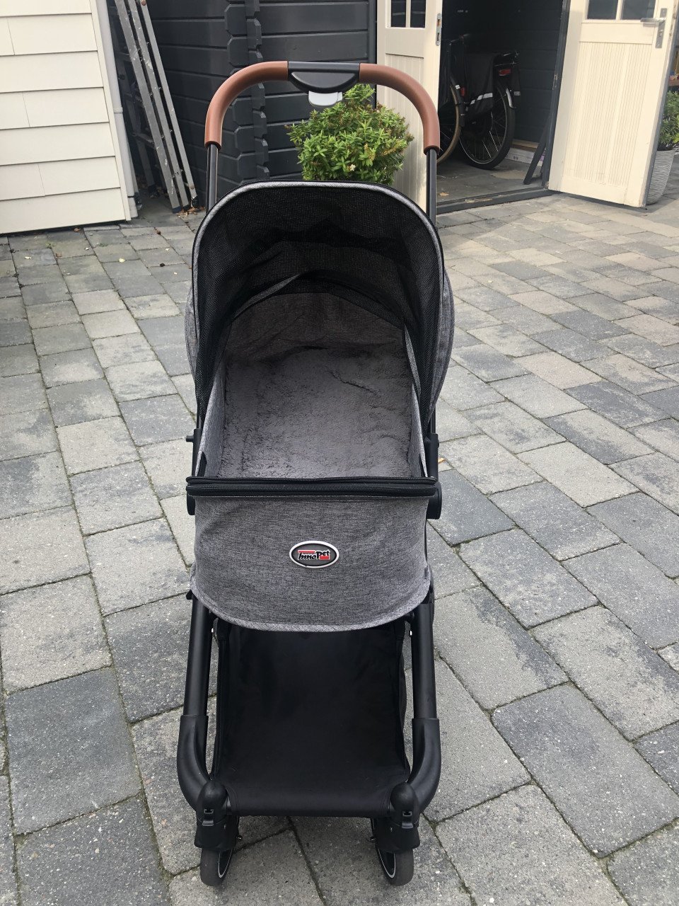 Innopet City hondenbuggy / hondenwandelwagen te koop!