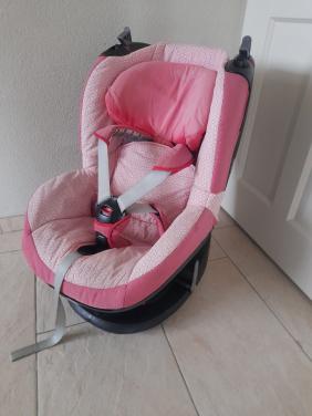 Maxi cosi autostoel 9 /18 kg (in goede schone staat )