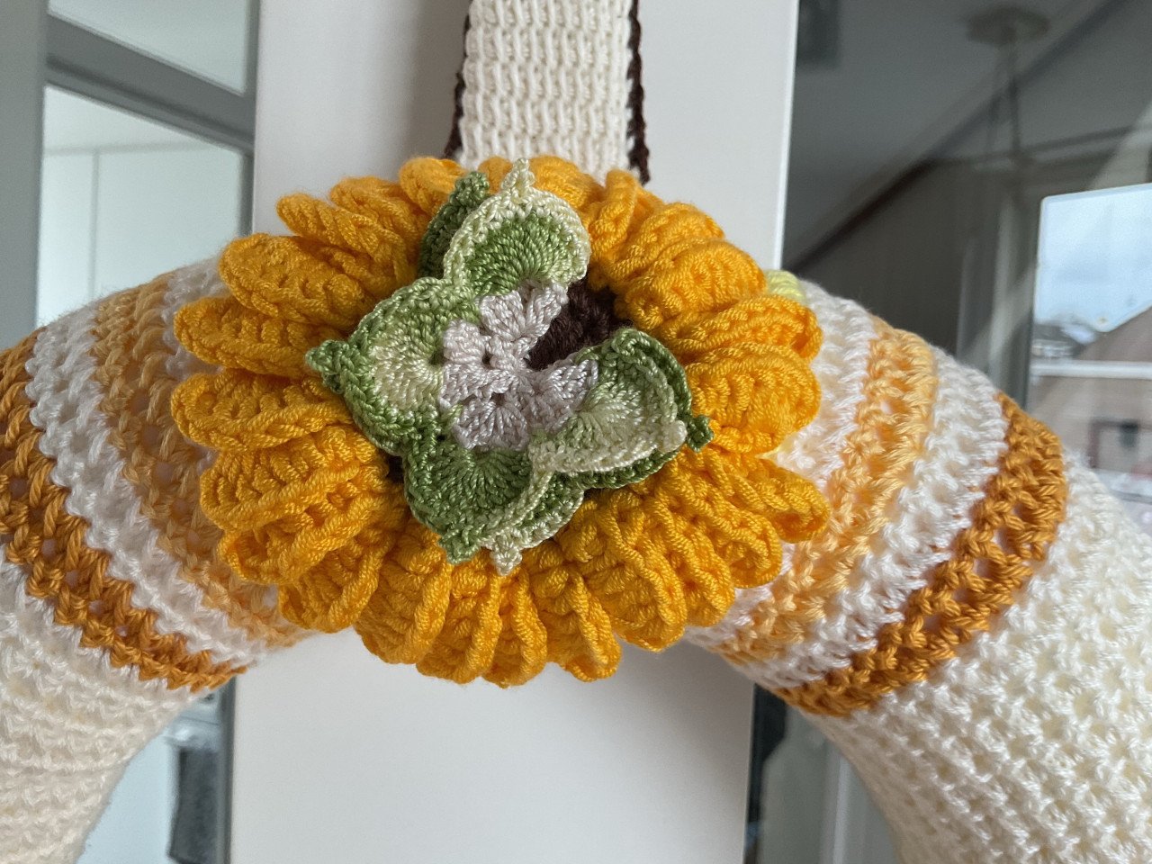 Verschillendegehaakte bloemen kransen