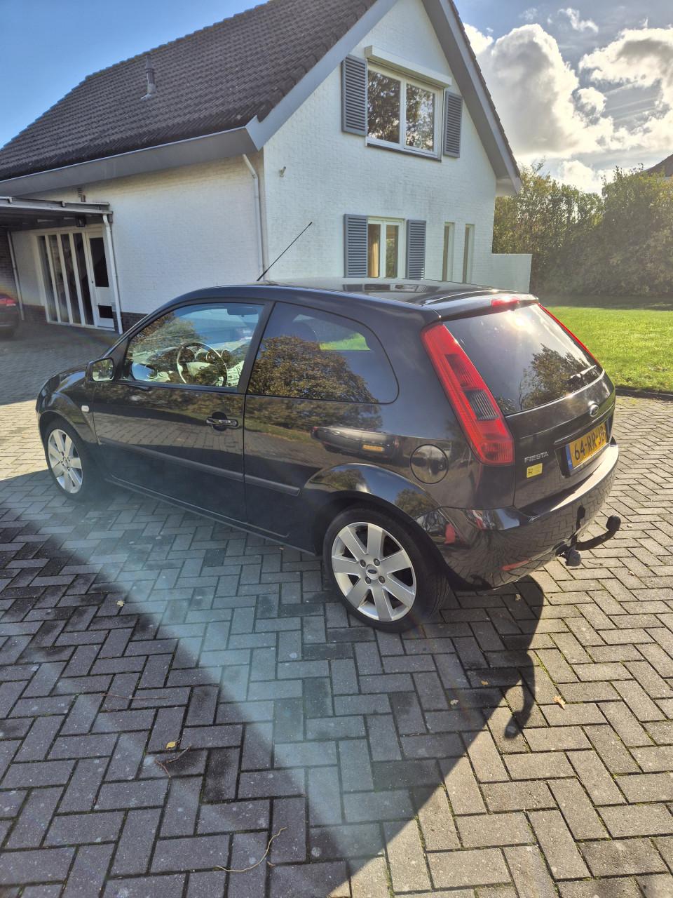 Ford Fiesta 1.6 automaat, bouwjaar 2005