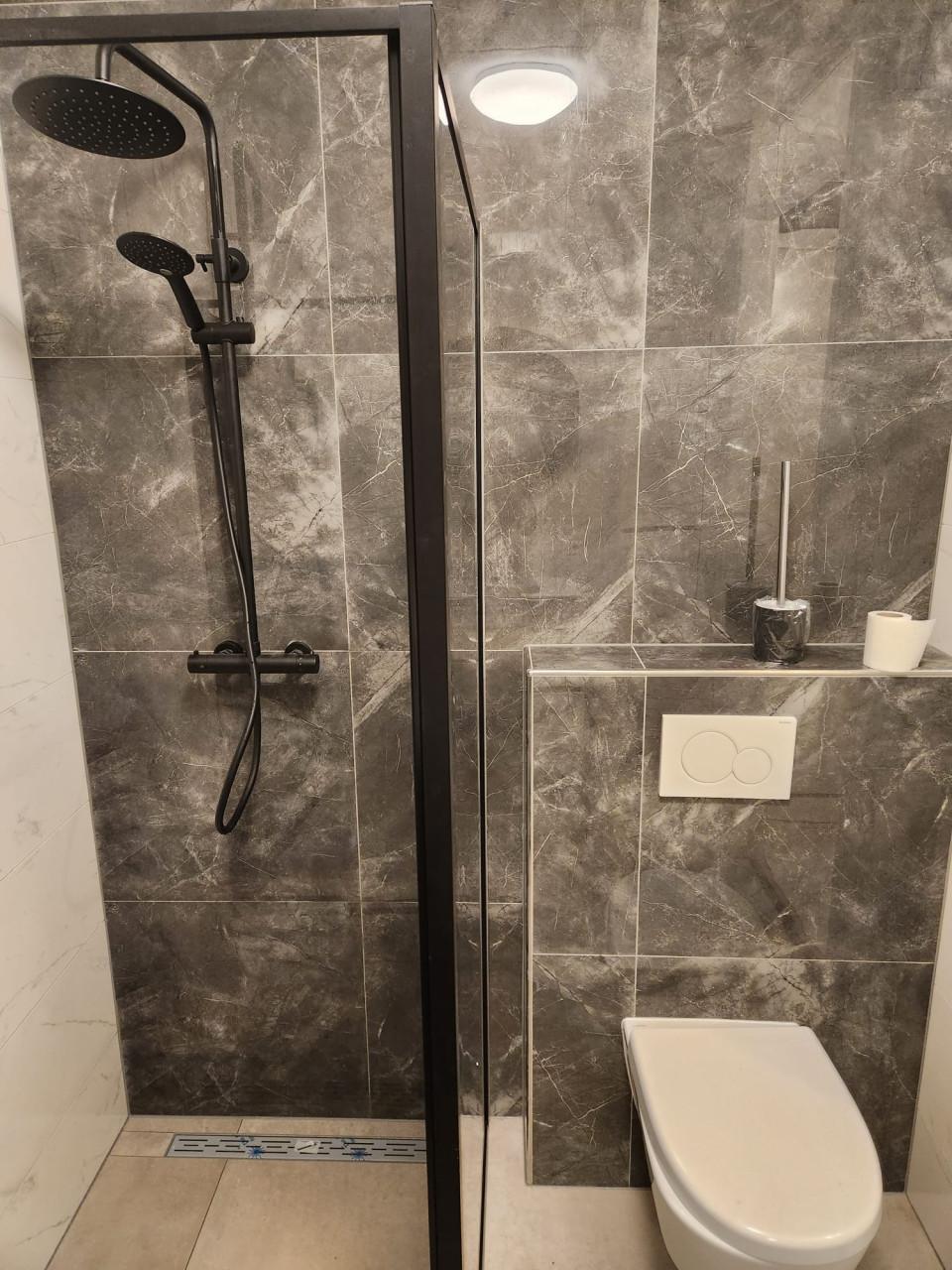 Tegelzetter nodig? Bel/app: 06 21937244 of Mail: jvbtegelzetter@gmail.com