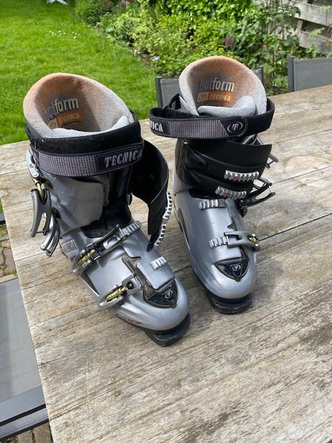 Skischoenen maat 43