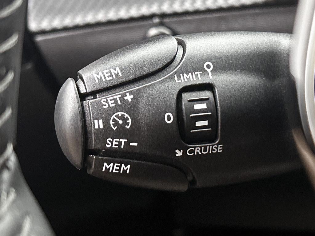 Peugeot E-2008 ev allure 50 kwh | rijklaar | navigatie |parkeersensoren v+a