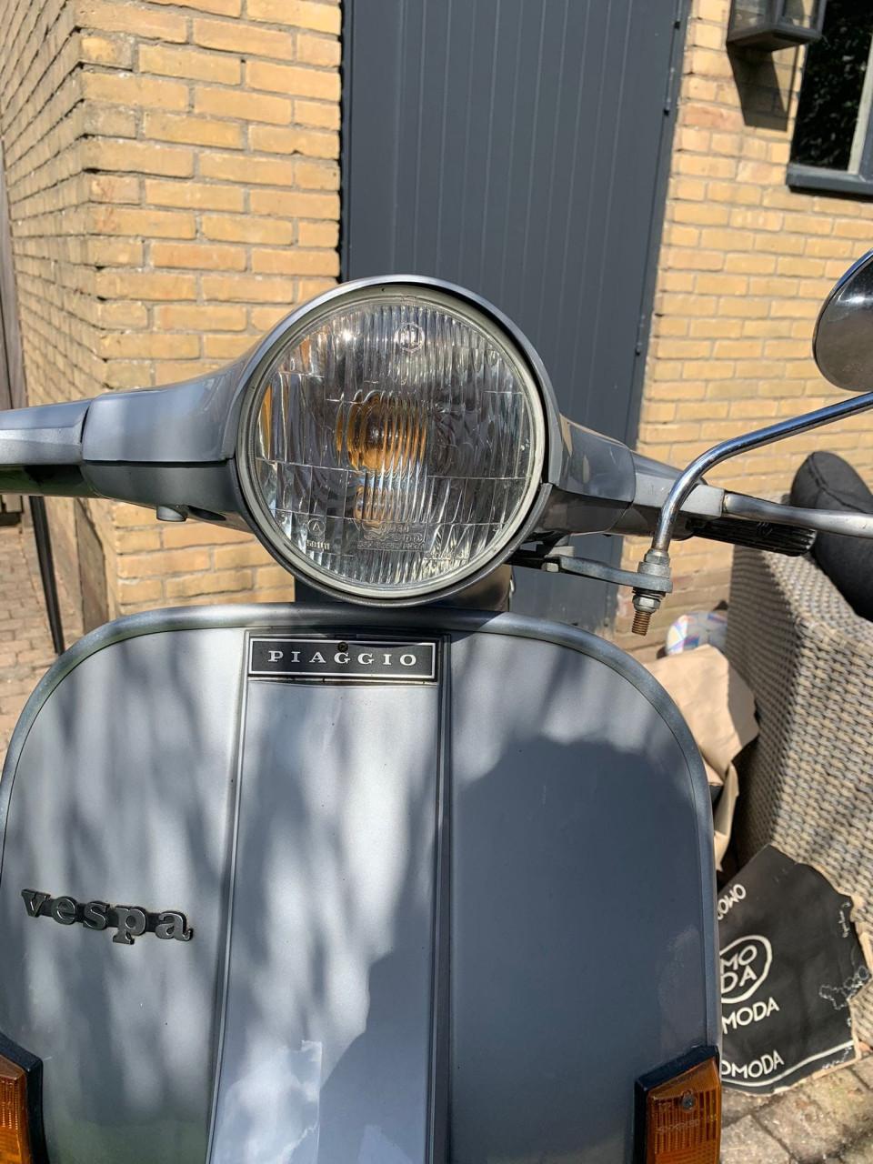 Vespa P200E motorscooter, 1979