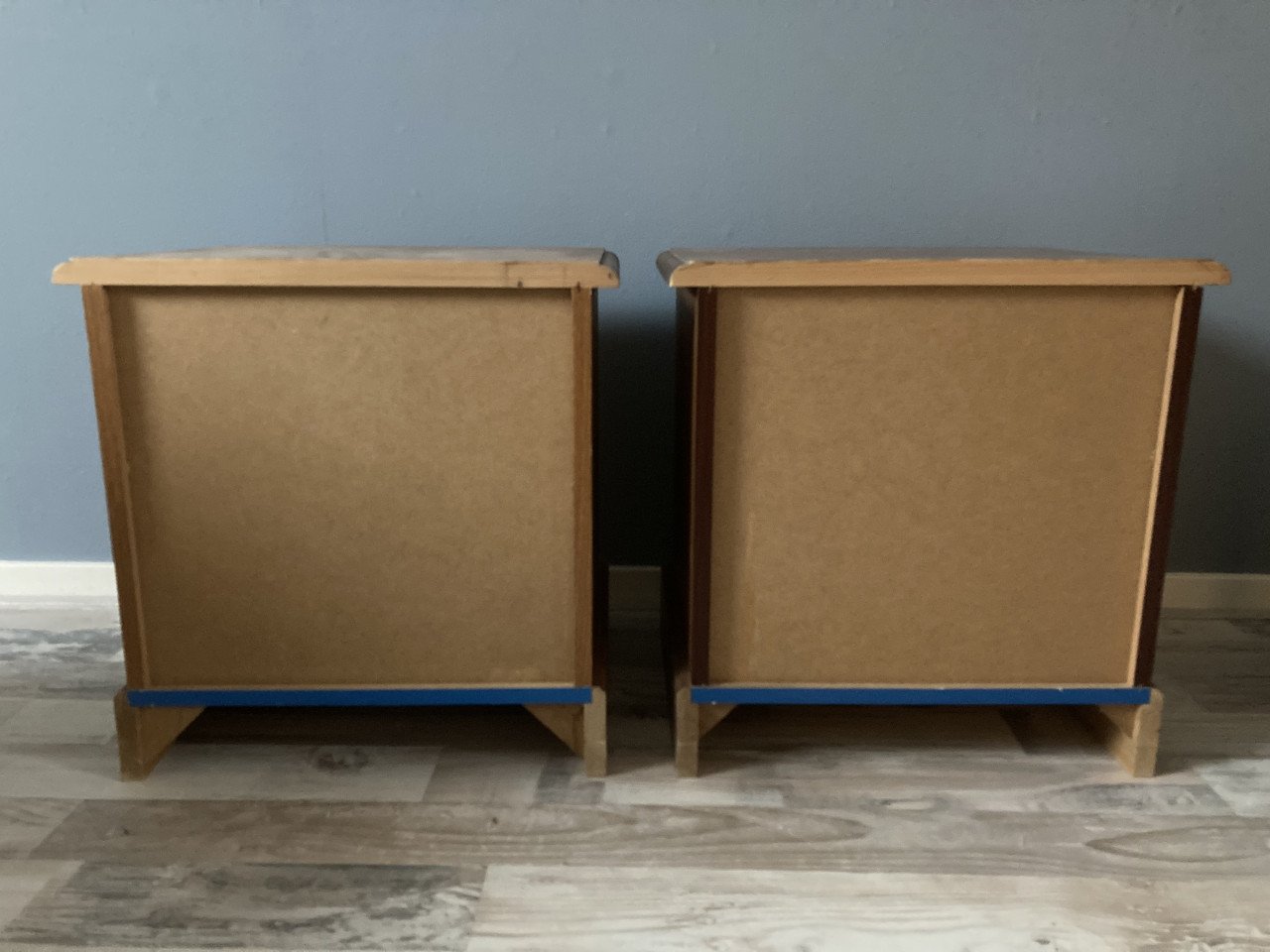 2 Grenen nachtkastjes