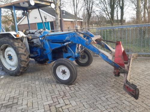 Voorlader voor Ford tractor