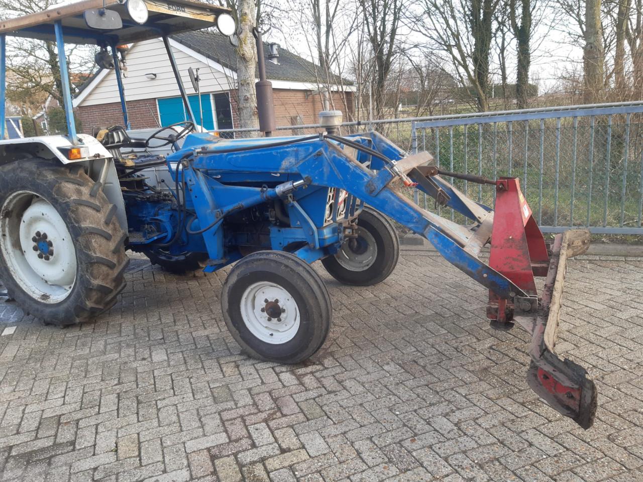 Voorlader voor Ford tractor
