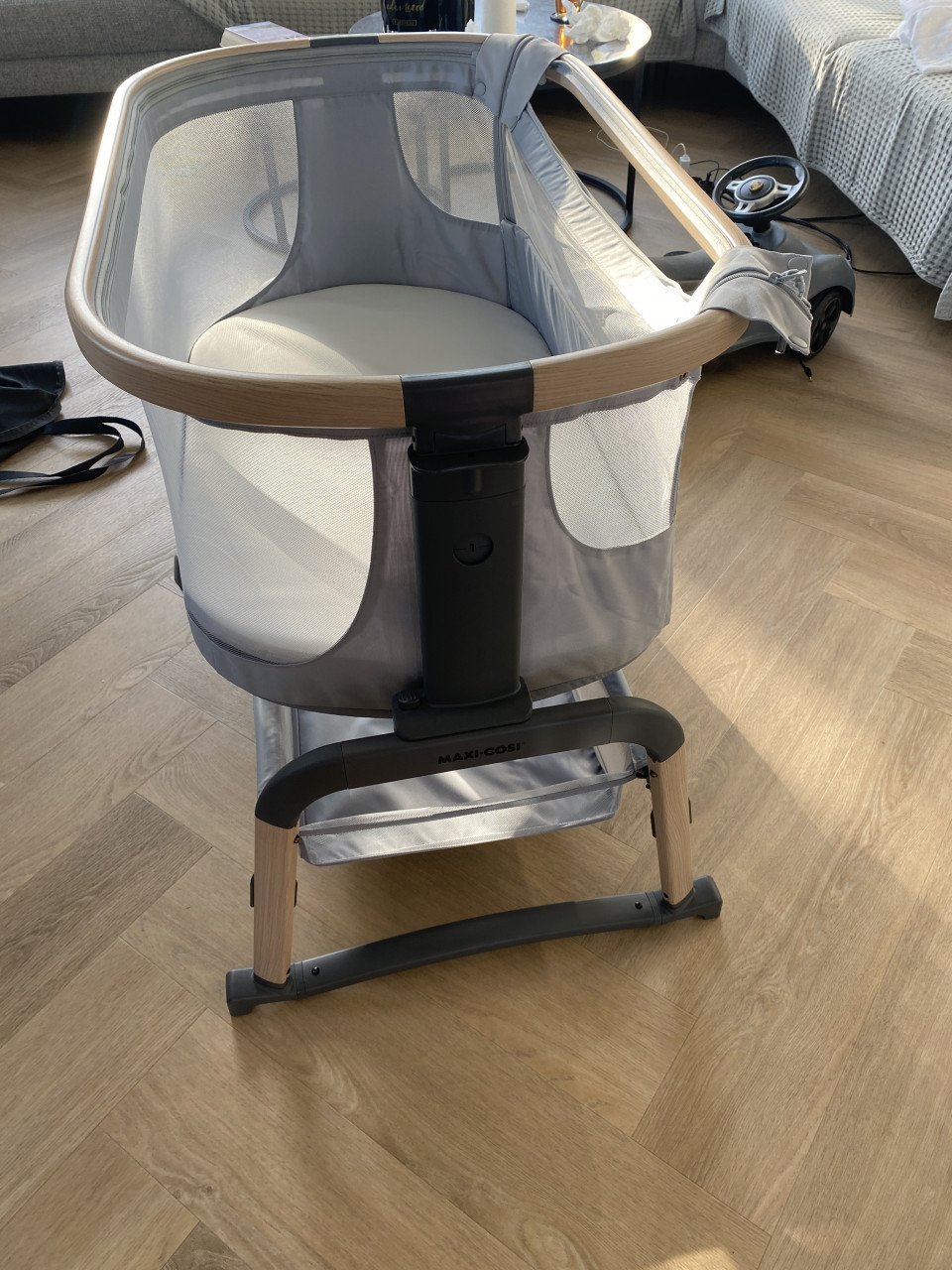 Co sleeper maxi cosi Iora air nieuwstaat