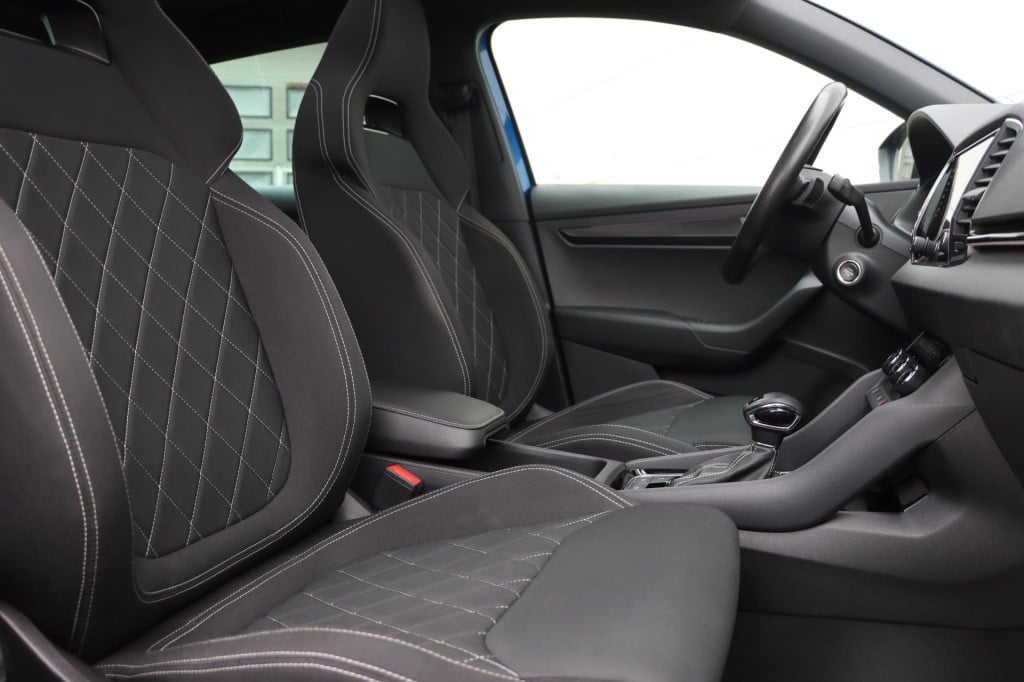Skoda Karoq 1.5 tsi act sportline business dsg7 150pk