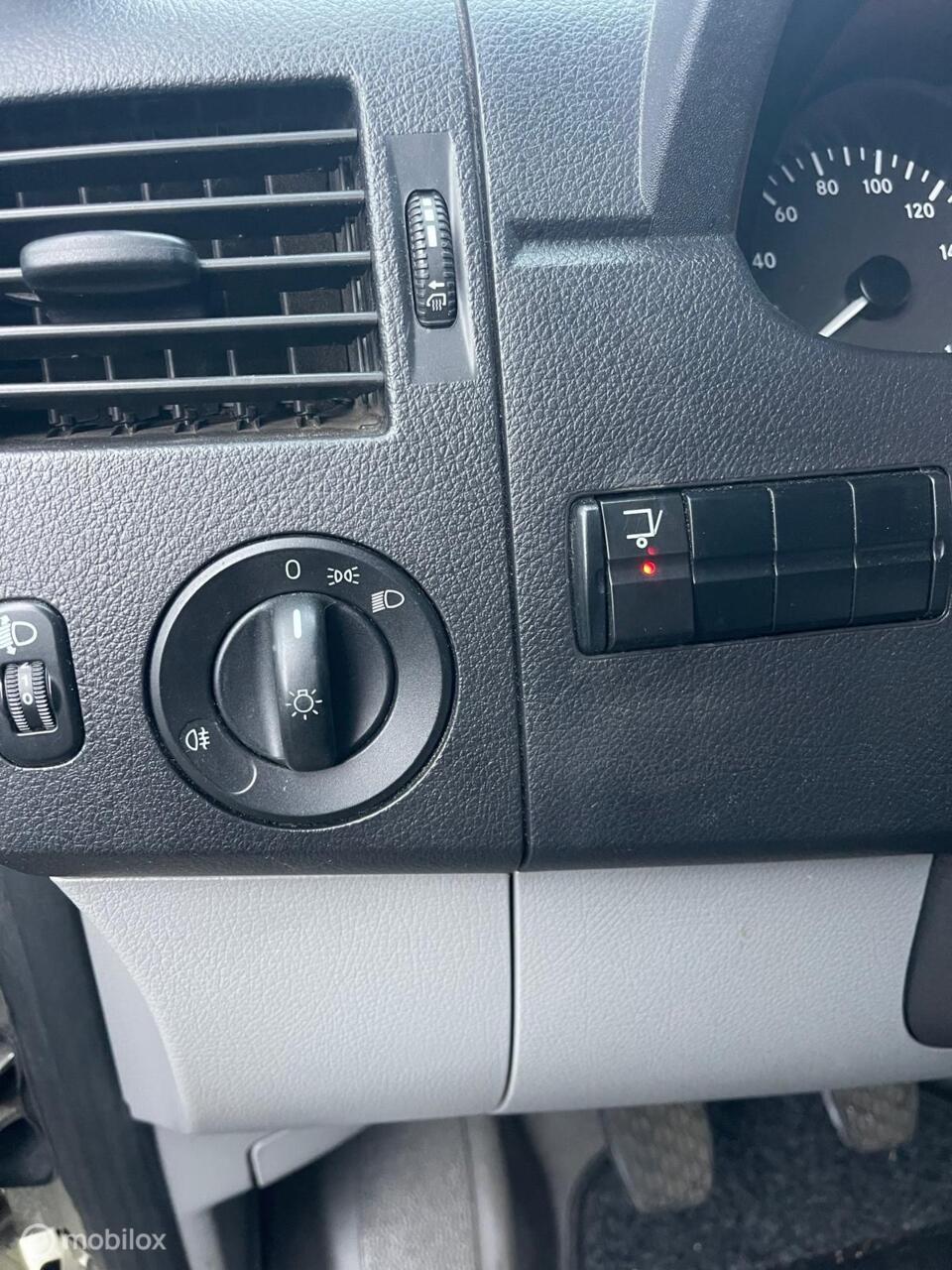 Mercedes-Benz Sprinter 5-t vrachtwagen/chassis bloemenwagen