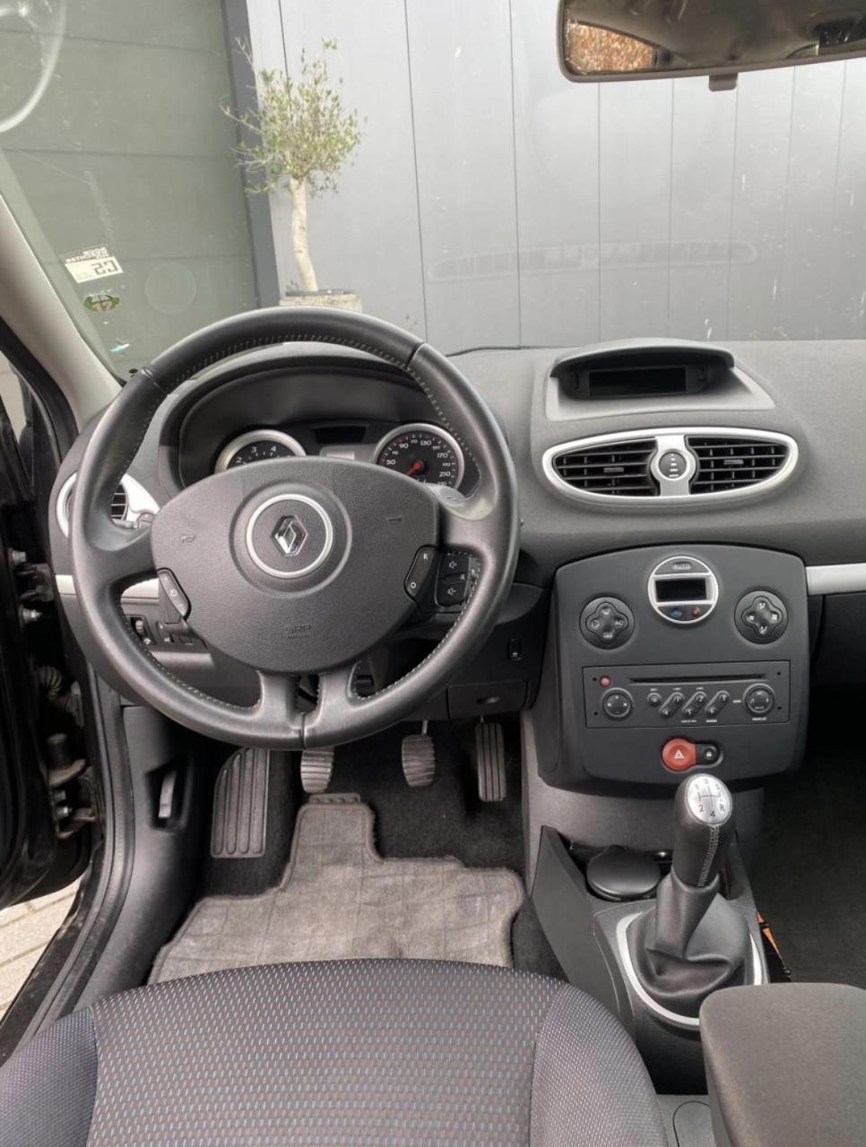 Renault Clio 1.2 TCE 100 Estate 2008 Zwart | 124.448 KM NAP | NIEUWE APK!