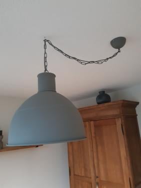 Industriele hanglamp in prima staat