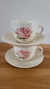 Set van 2 kop en schotels Jet servies A Rose is a Rose