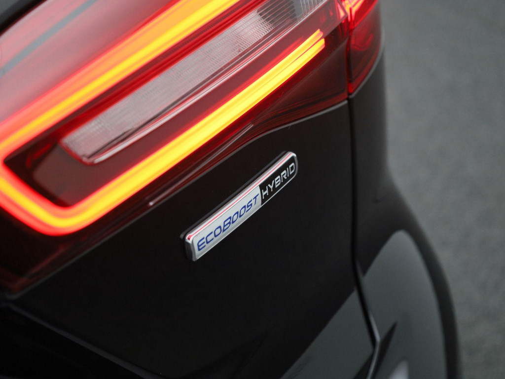 Ford Focus wagon 1.0 ecoboost hybrid st-line btw auto! | 17'' lmv | automaa