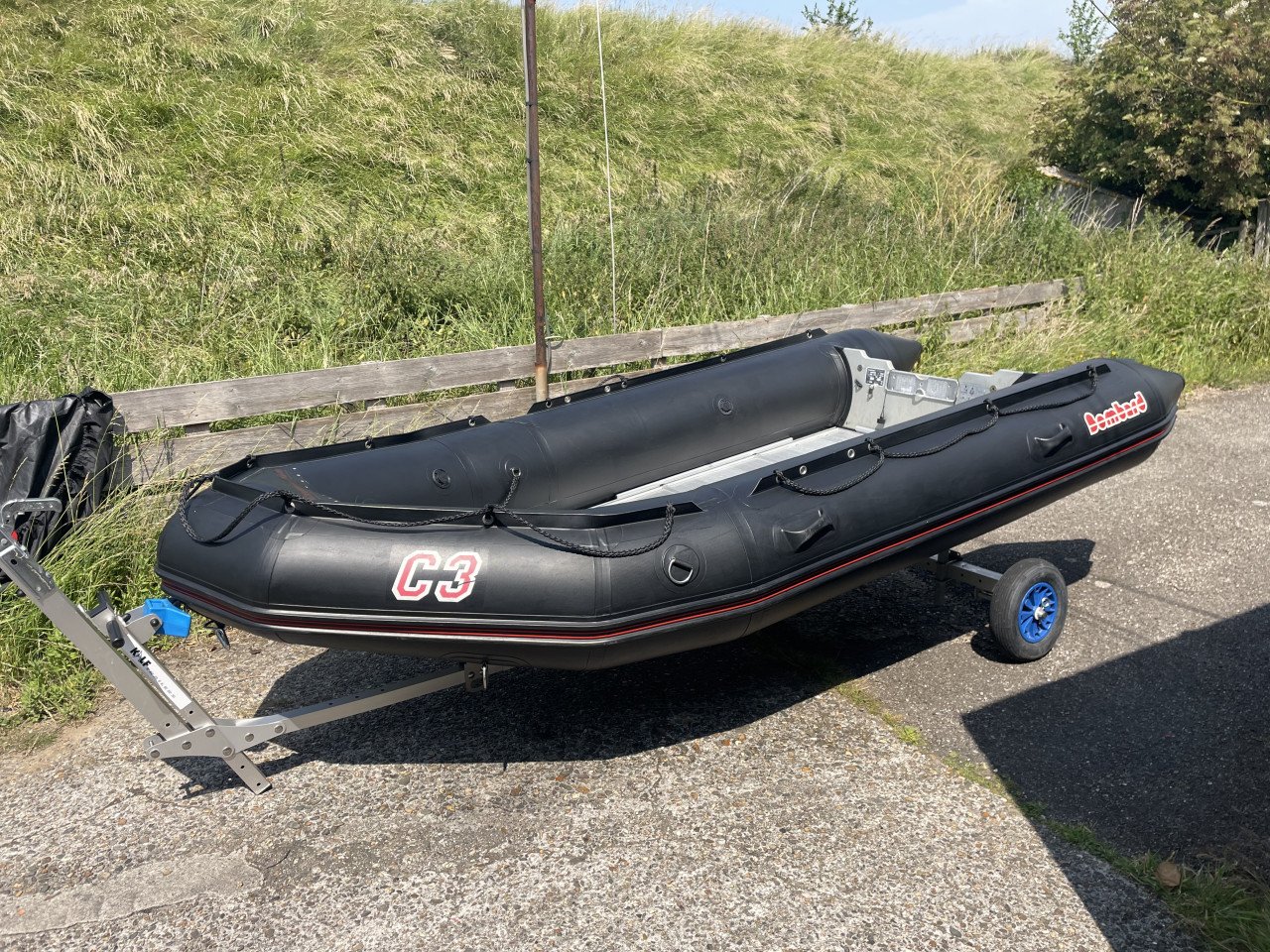 Bombard C3 met Yamaha F20