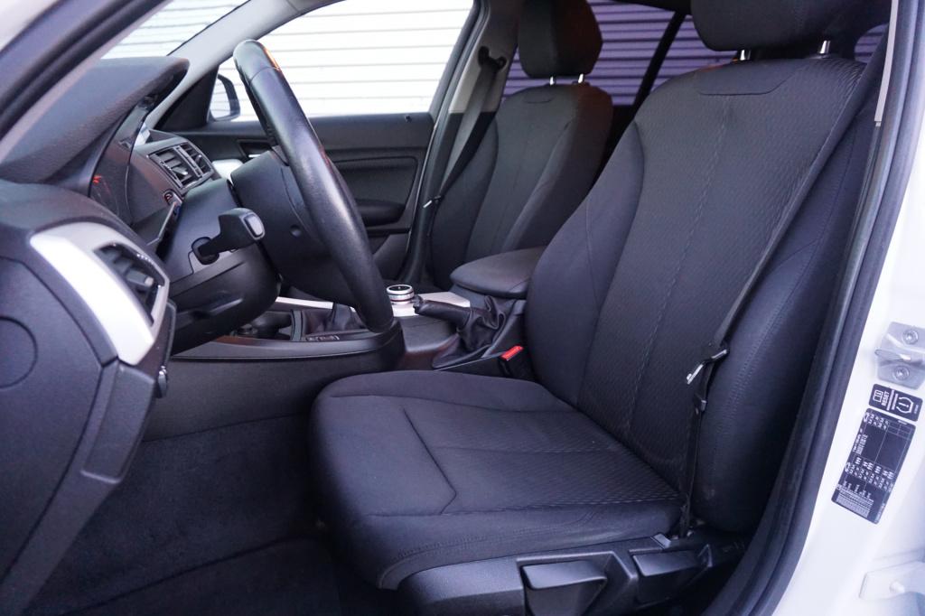 BMW 1 Serie 116i executive climate / navi / cruise / parkeersens. / elektr.