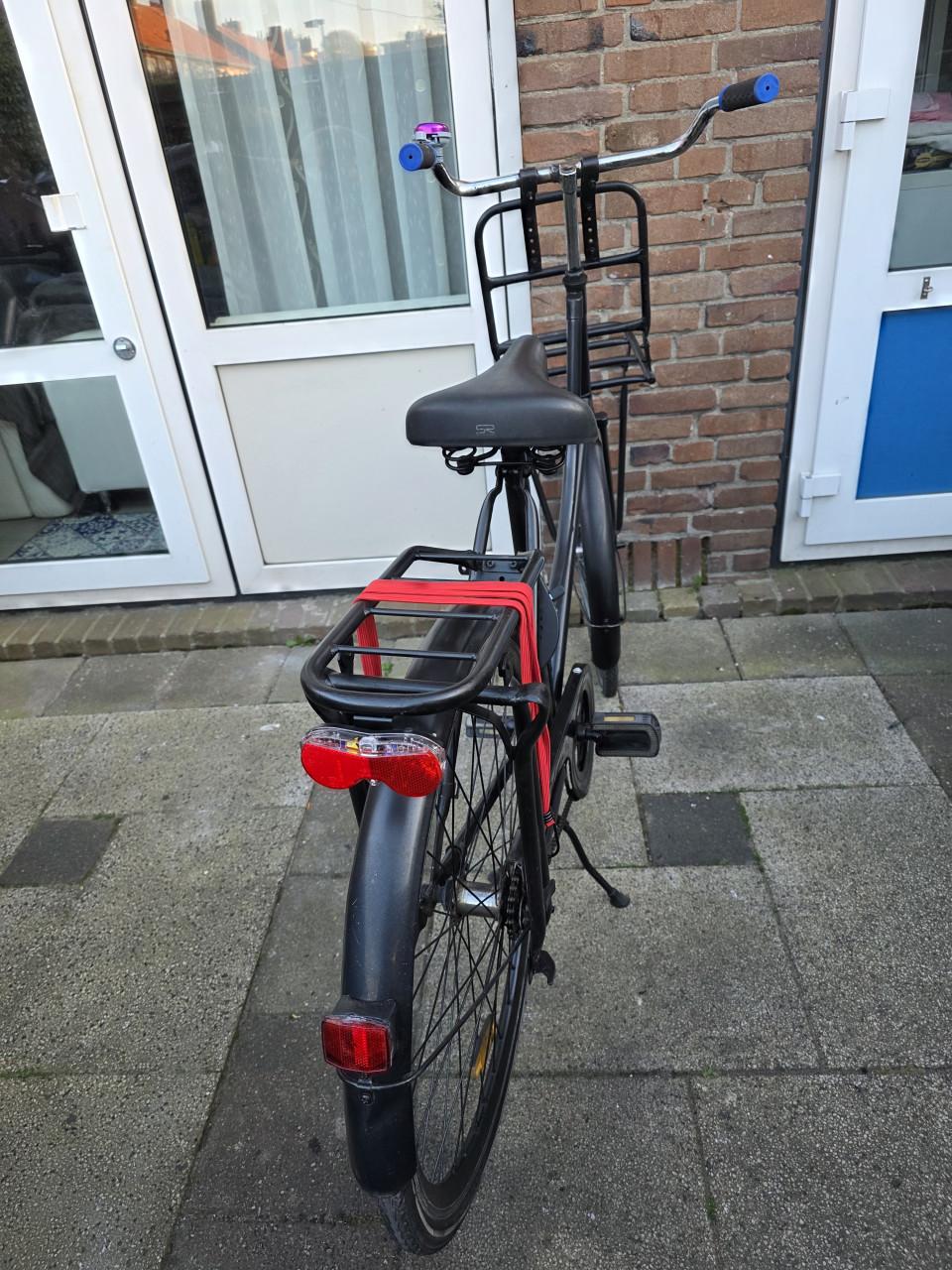 Dames fiets met voordrager 28 inch-trap rem achter-Fr.maat 56cm