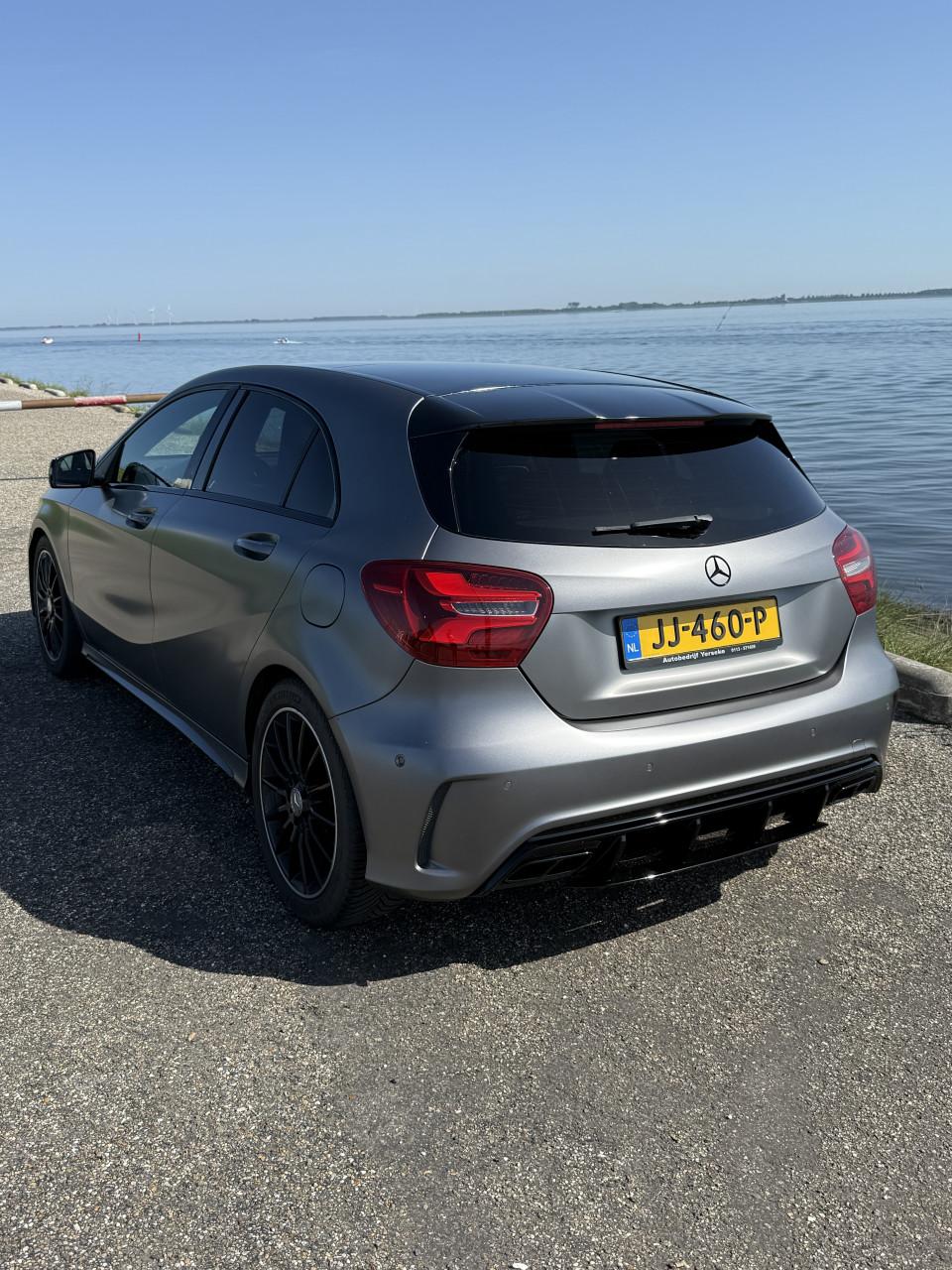 Matte Mercedes-Benz A-Klasse – AMG Styling | Automaat | Panoramadak