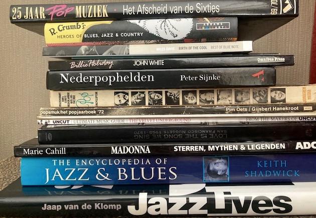 Boeken, waarvan een deel inclusief CD's