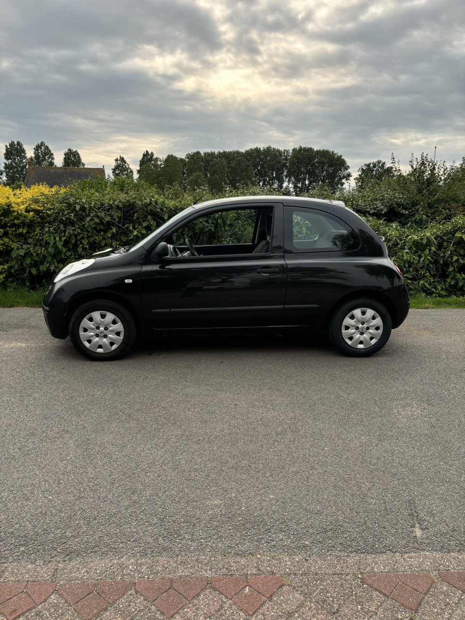 Nissan micra met een jaar apk