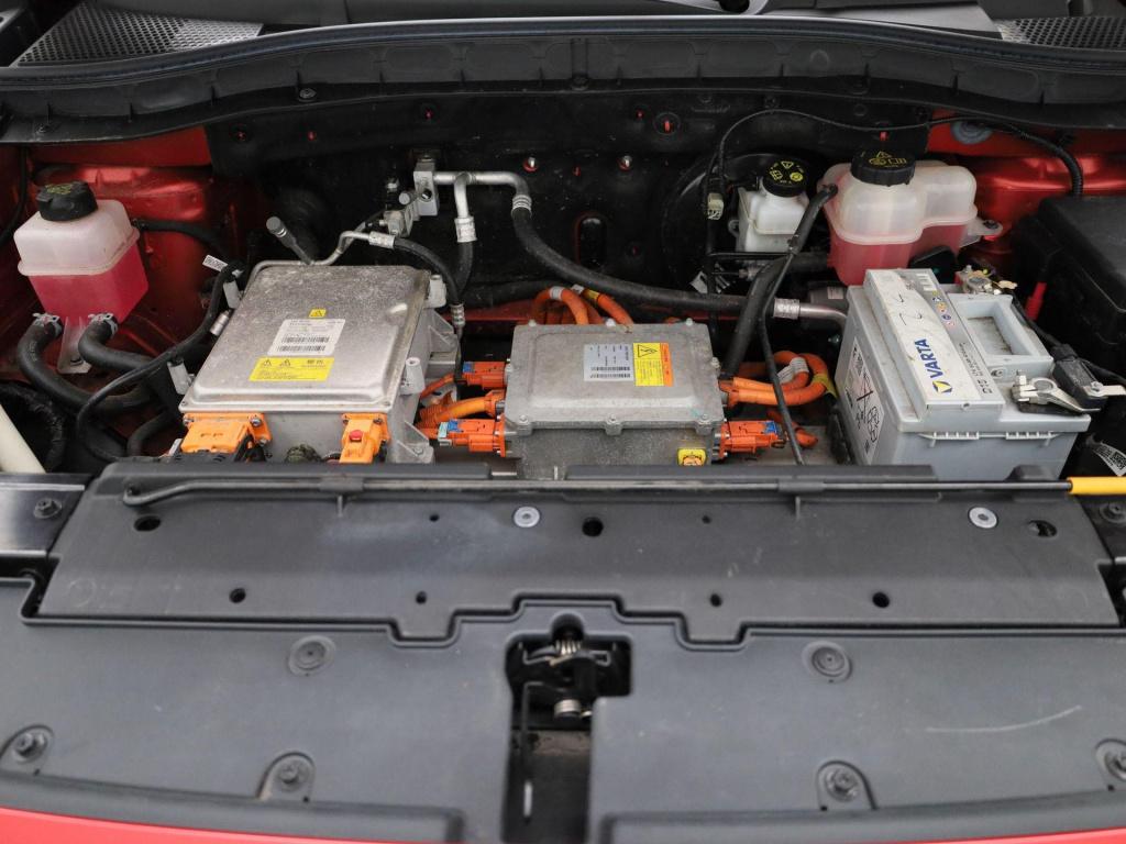 MG Zs Ev long range luxury 70 kwh | leder | panoramadak | led koplampen | 3