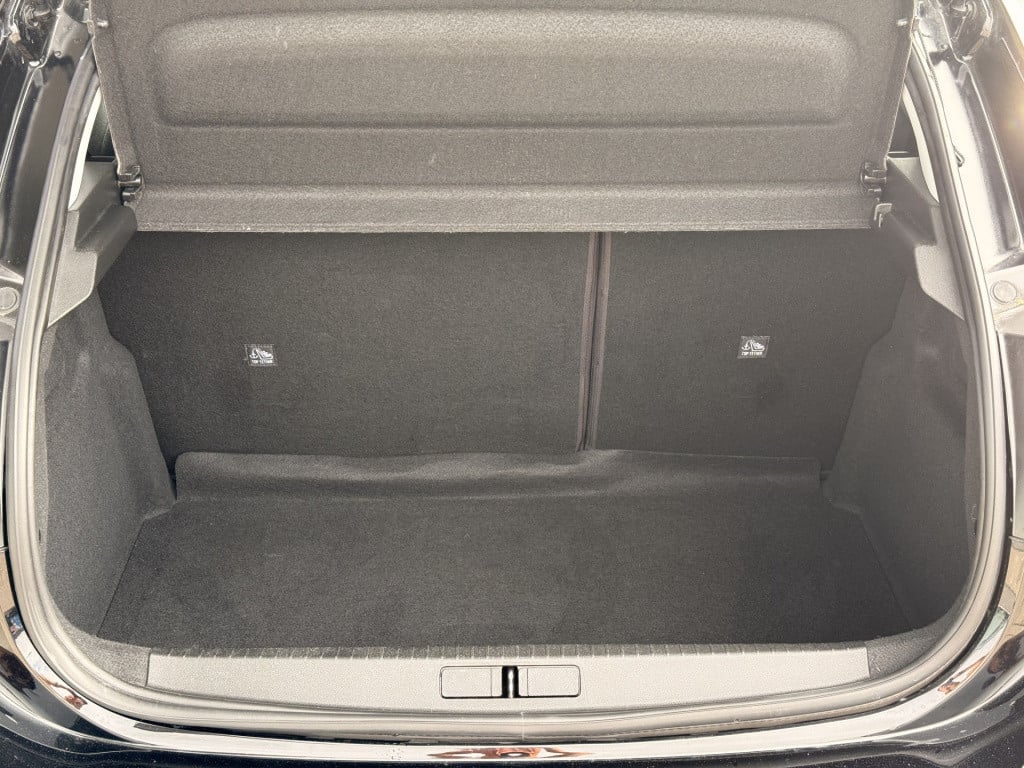 Opel Corsa 1.2 elegance | carplay / android auto | lane assist | stoelverwa