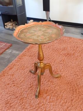 Prachtig (antiek) tafeltje