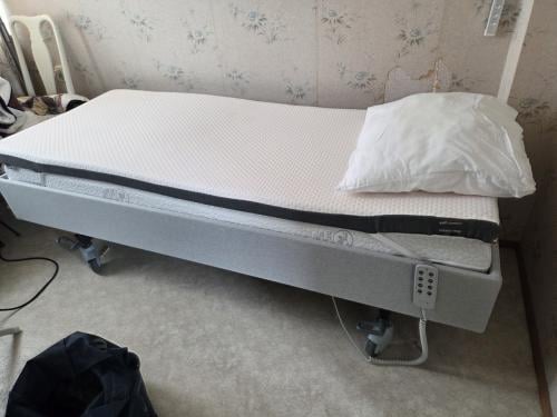 2 electrische hoog/laag bedden