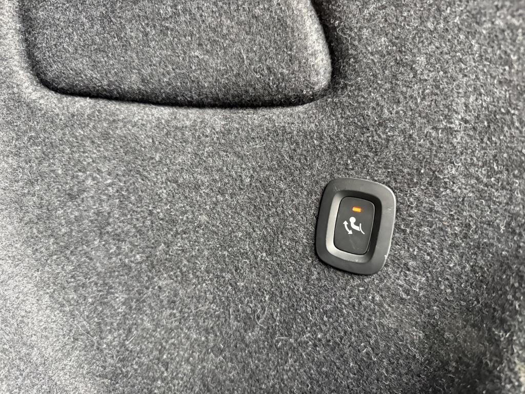 Volvo XC40 t5 262pk recharge ultimate dark