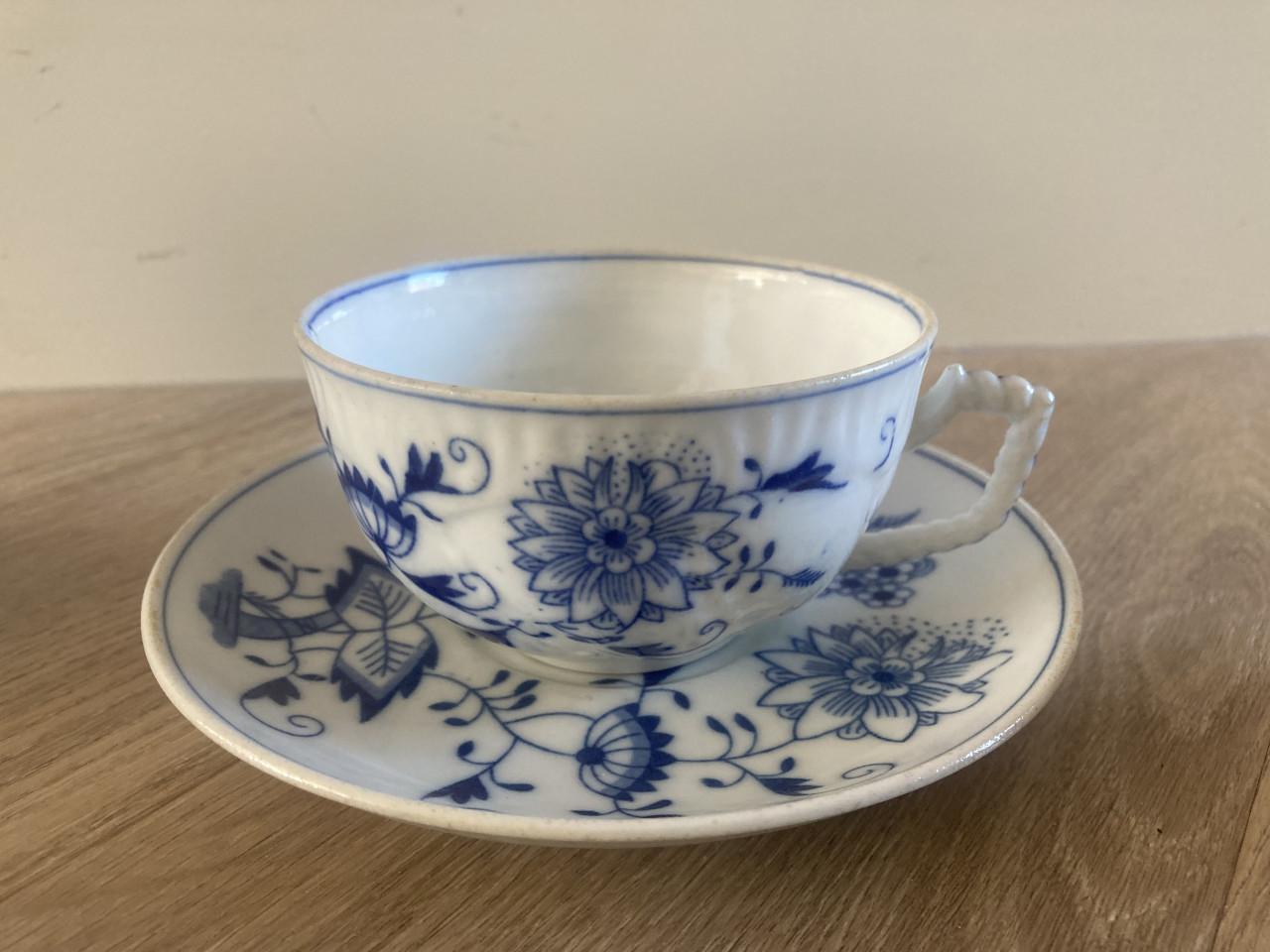 8 stuks Porcelein regout zwiebelmunster