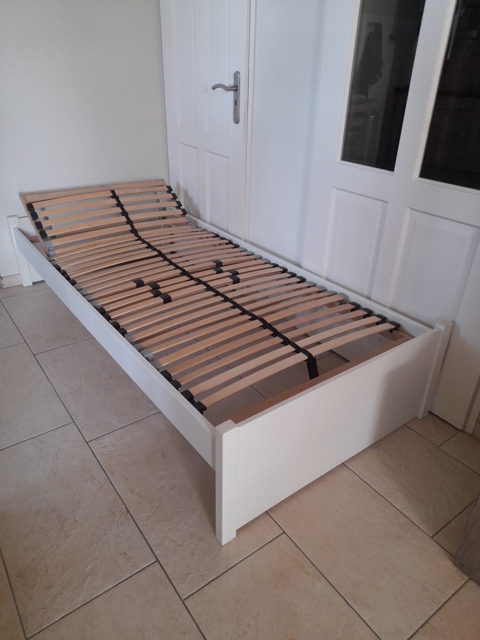 1 persoons bed 90 x 200 (in goede staat )