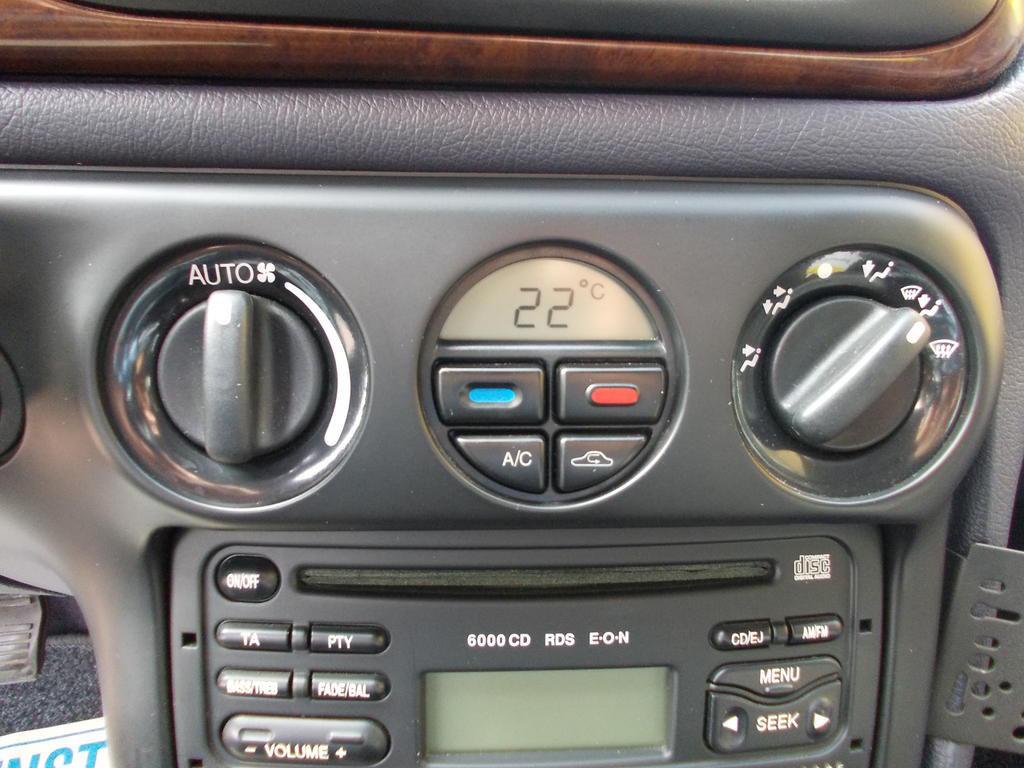 Ford Mondeo 1.8 td ghia