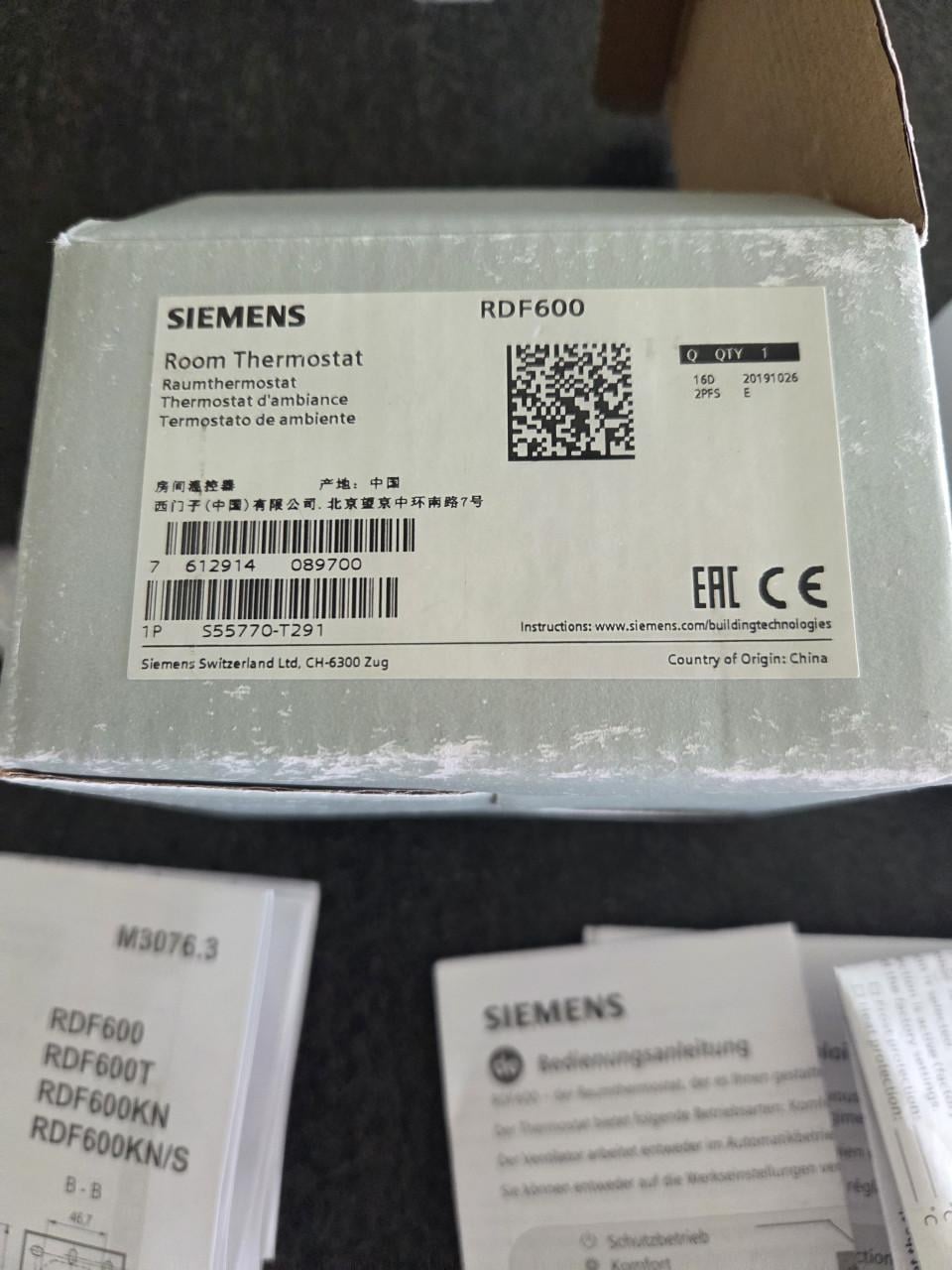 Kamerthermostaat siemens model rdf600, ook voor stadsverwarming.