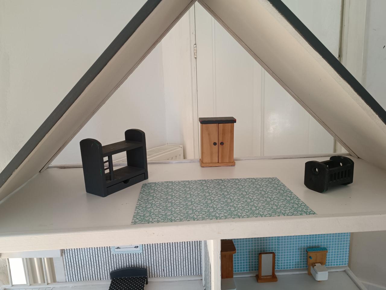 Mooi wit poppenhuis
