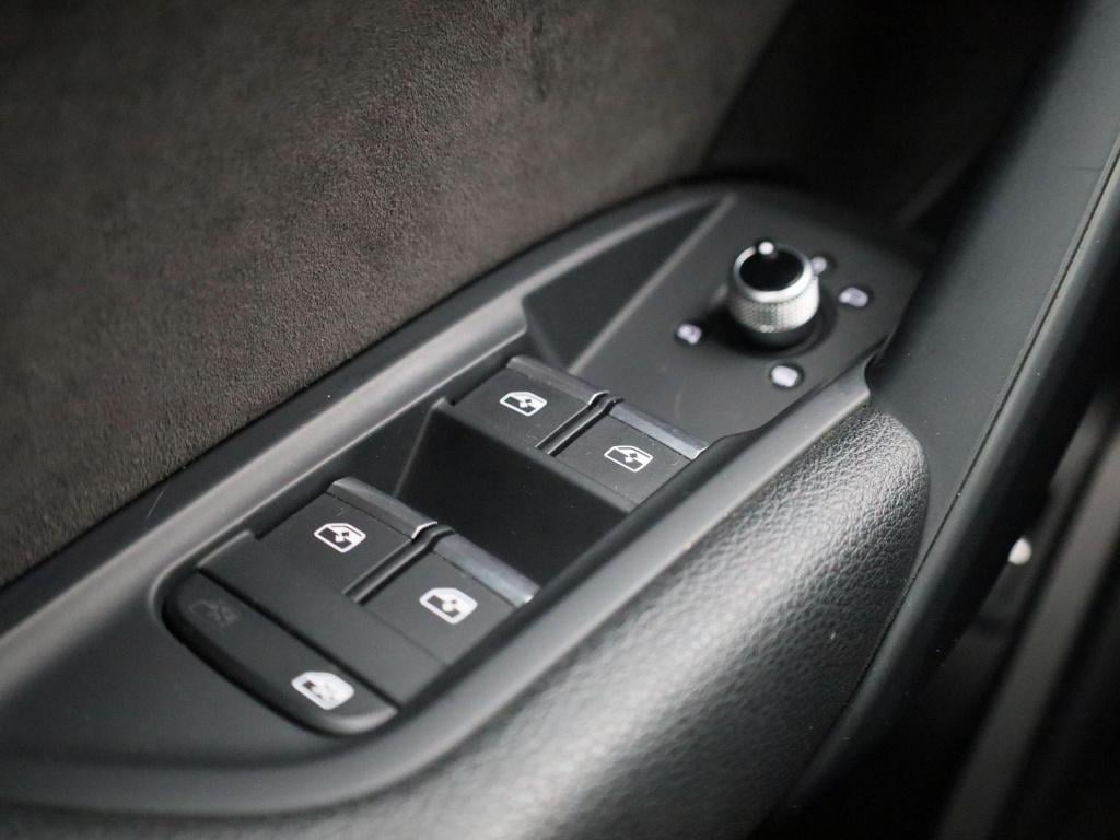 Audi Q5 55 tfsi e quattro competition | s- line | panoramadak | bang & oluf