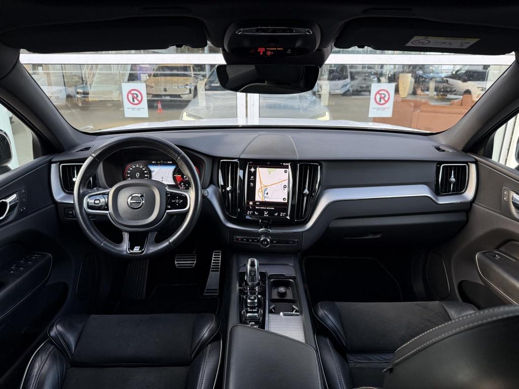 Volvo XC60 t8 390pk recharge r-design| panodak| luchtvering| trekhaak| came