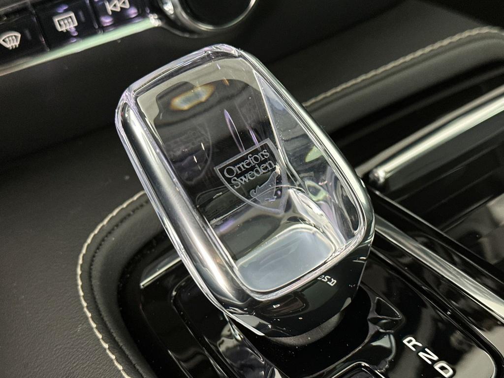 Volvo V60 t8 455pk recharge ultra dark| panodak| 360camera| stylingpack| a