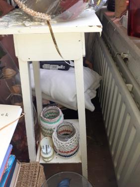 2 x Plantentafeltje wit met lade / & Nachtkastjes