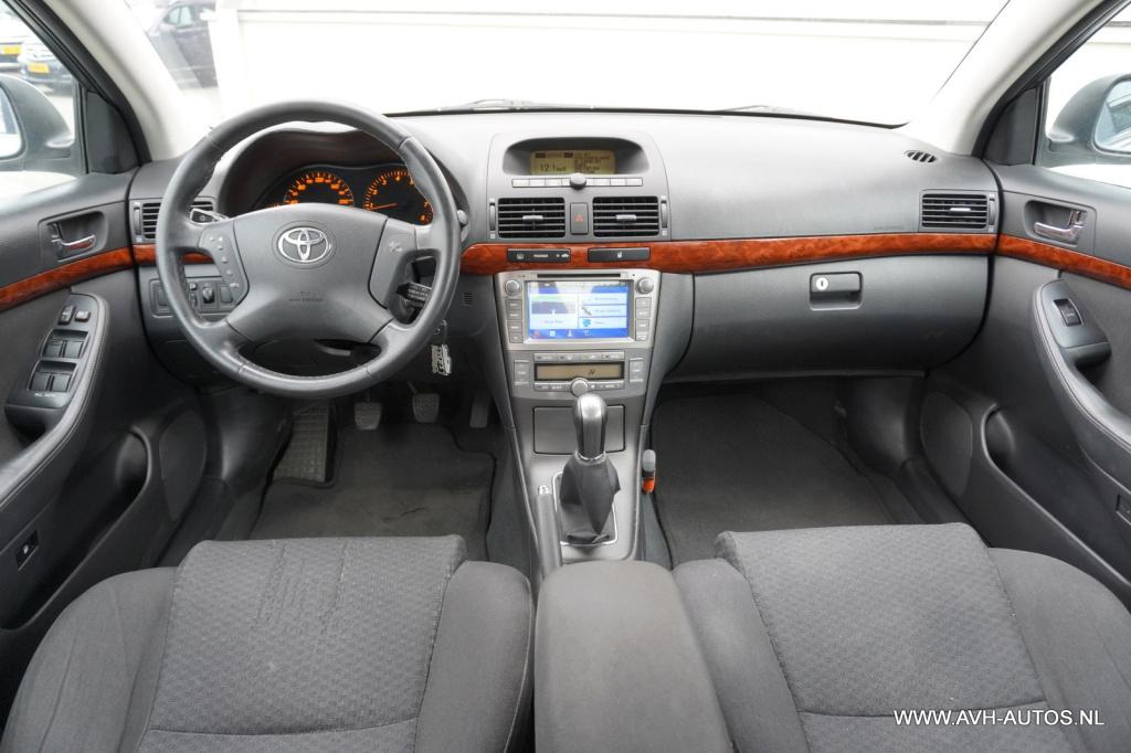 Toyota Avensis 2.0 vvti linea sol