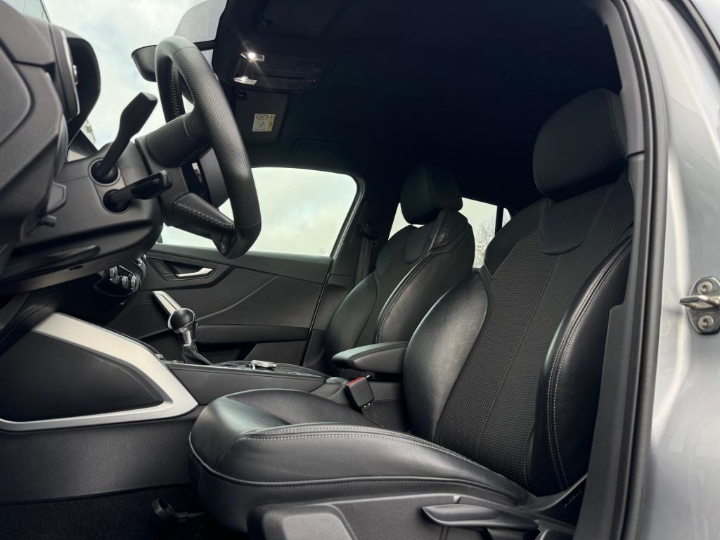 Audi Q2 35 tfsi s-line * virtual cockpit * keyless * matrix led