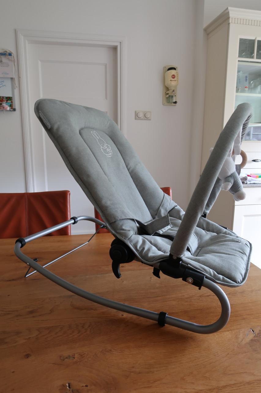 Prénatal olijfgroen Nijntje wipstoel ( van 0 tot 9 mnd./9 kg) z.g.a.n.