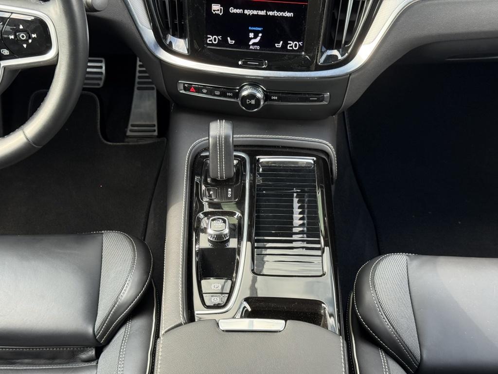 Volvo S60 t8 390pk recharge r-design| panodak| adap.cruise| trekhaak|camer