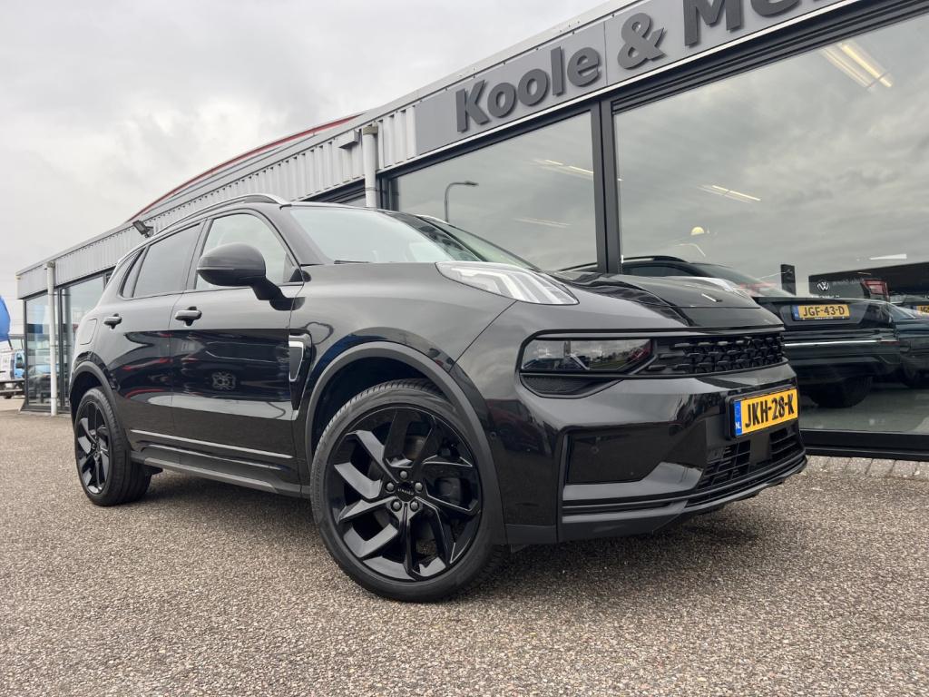 Lynk & Co 01 1.5 261pk plug in hybrid , black edition , zwarte velgen , pan