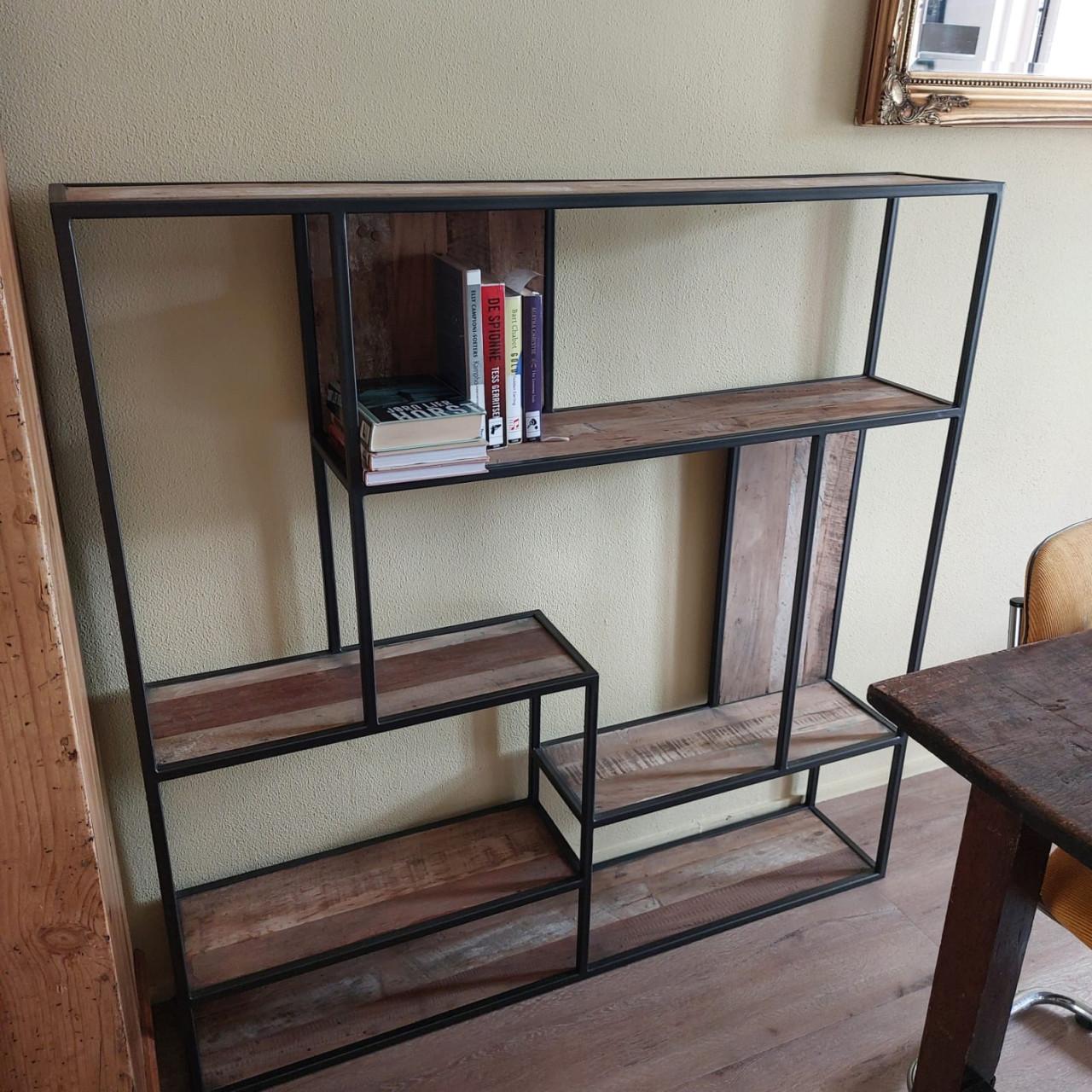 Wandmeubel/ roomdivider